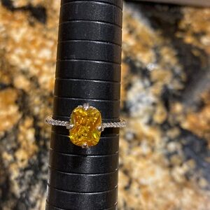 Sterling Silver Yellow Gemstone Ring size 8
